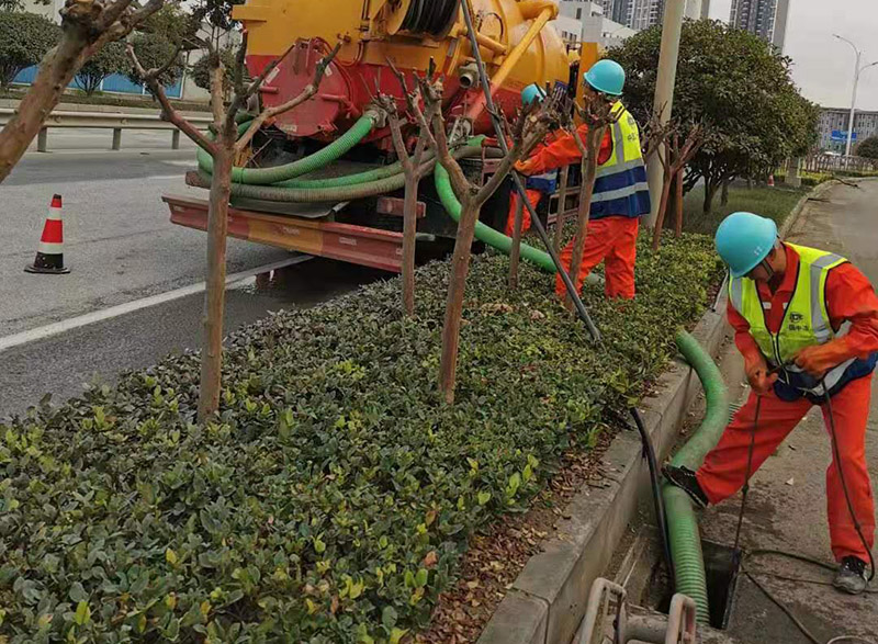 乌鲁木齐市政管道清淤